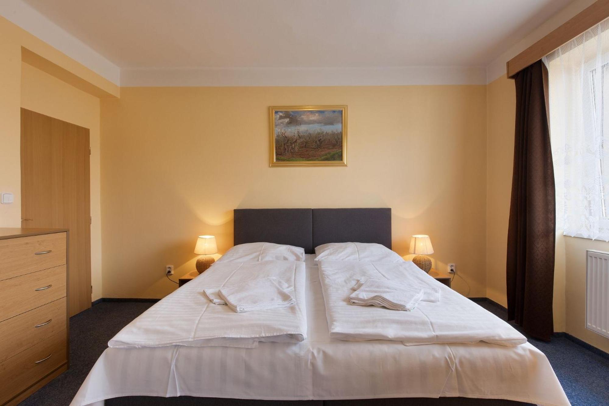 Hotel Belvedere Příbram מראה חיצוני תמונה