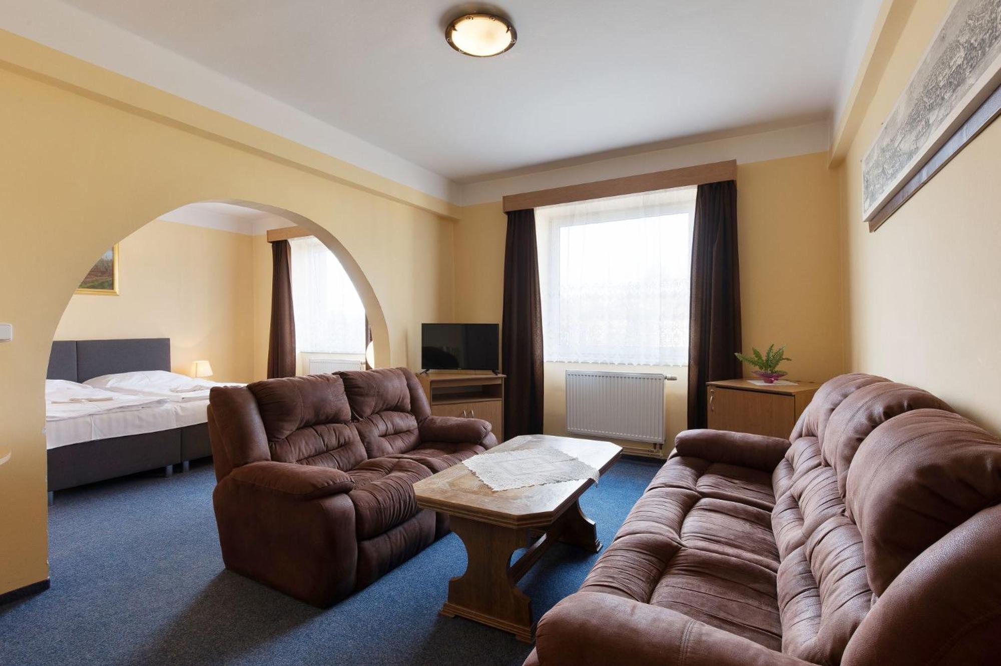 Hotel Belvedere Příbram מראה חיצוני תמונה